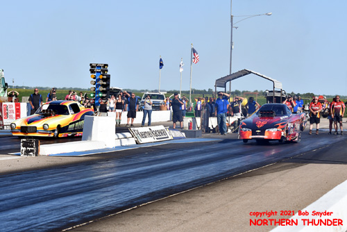 Ken Singleton - 'High Risk' (right lane) 
vs Keith Jackson - 'High Heaven' (left lane)